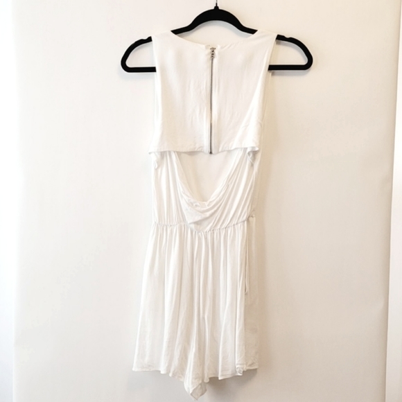 ALICE  + OLIVIA White Romper  Size 6 - Picture 10 of 13